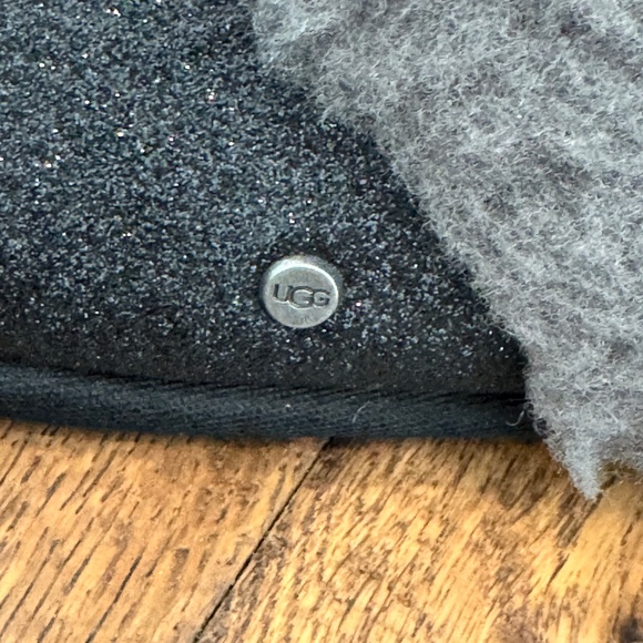 UGG Scuffette II Sparkle Slippers Black Sheepskin Women's Size 8 - Picture 5 of 9